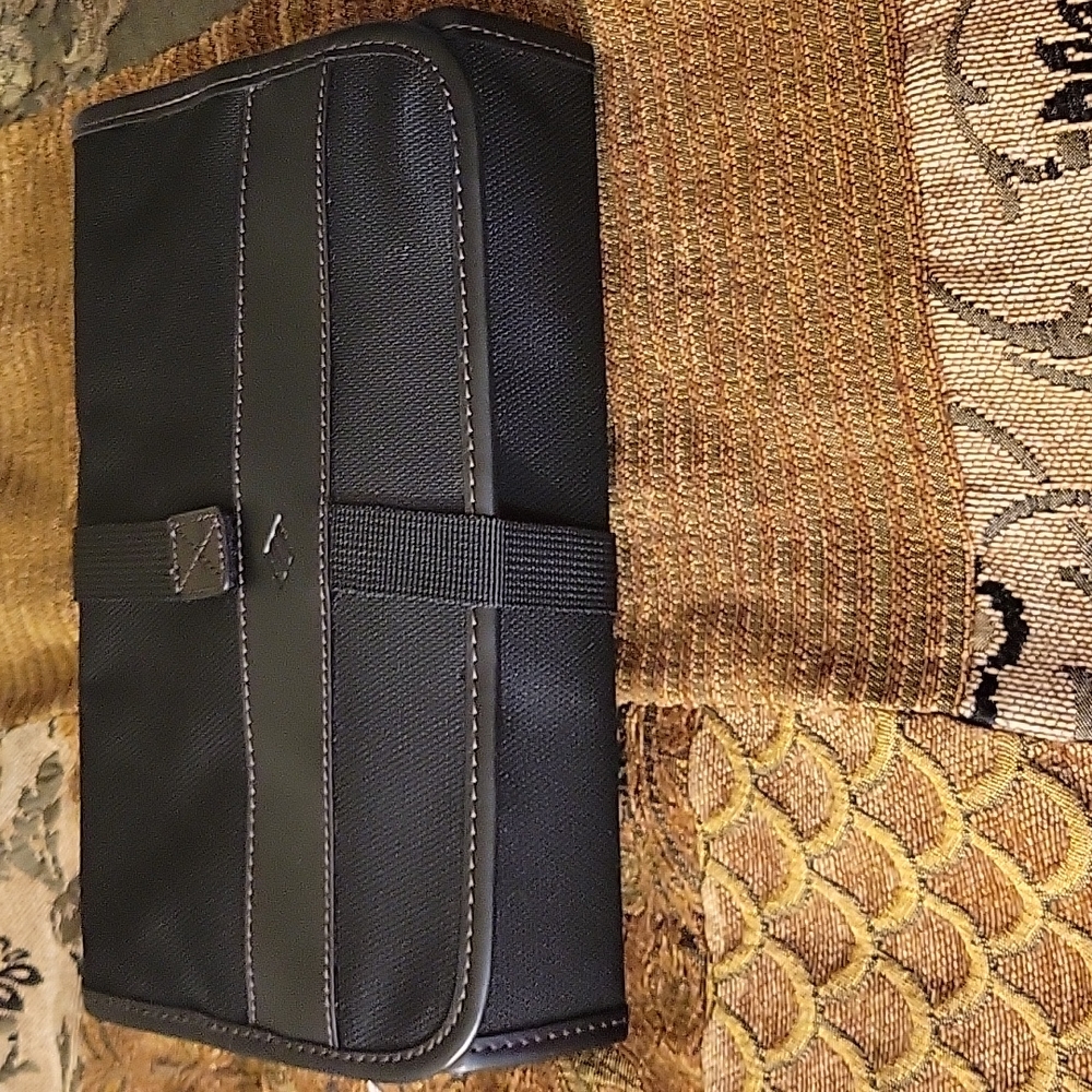 Joseph Abboud Toiletry bag